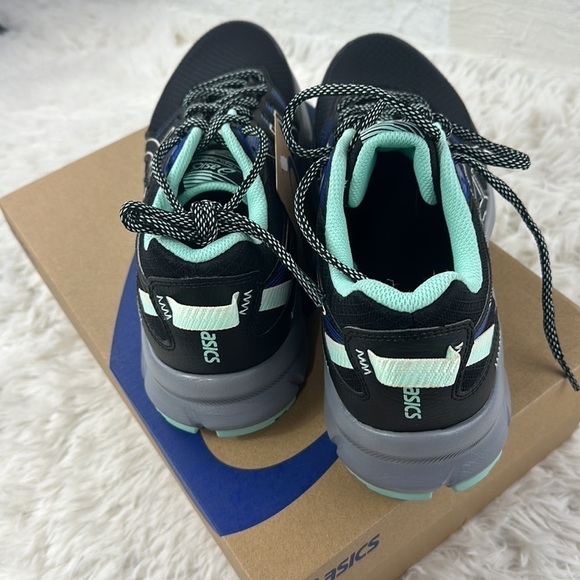 NIB Asics Trail Scout 2 - Picture 7 of 7